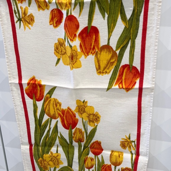 Vintage Floral Kitchen Towel - Red, Yellow, Green - Picture 2 of 2